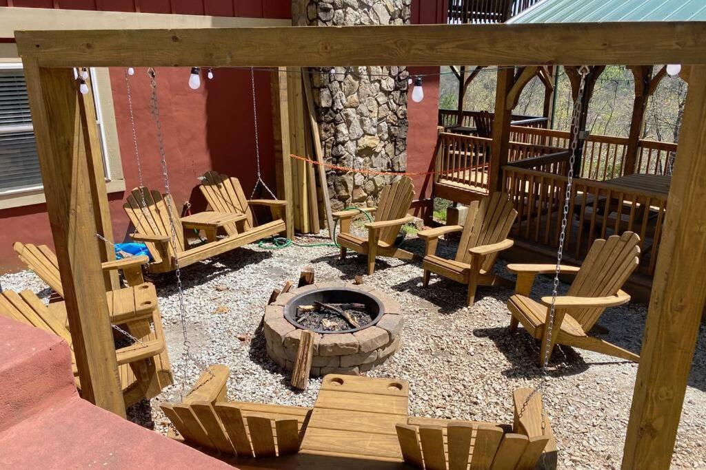 Red Rooster Family Cabin W/Hot Tub+Fire Pit+View Franklin Exterior foto